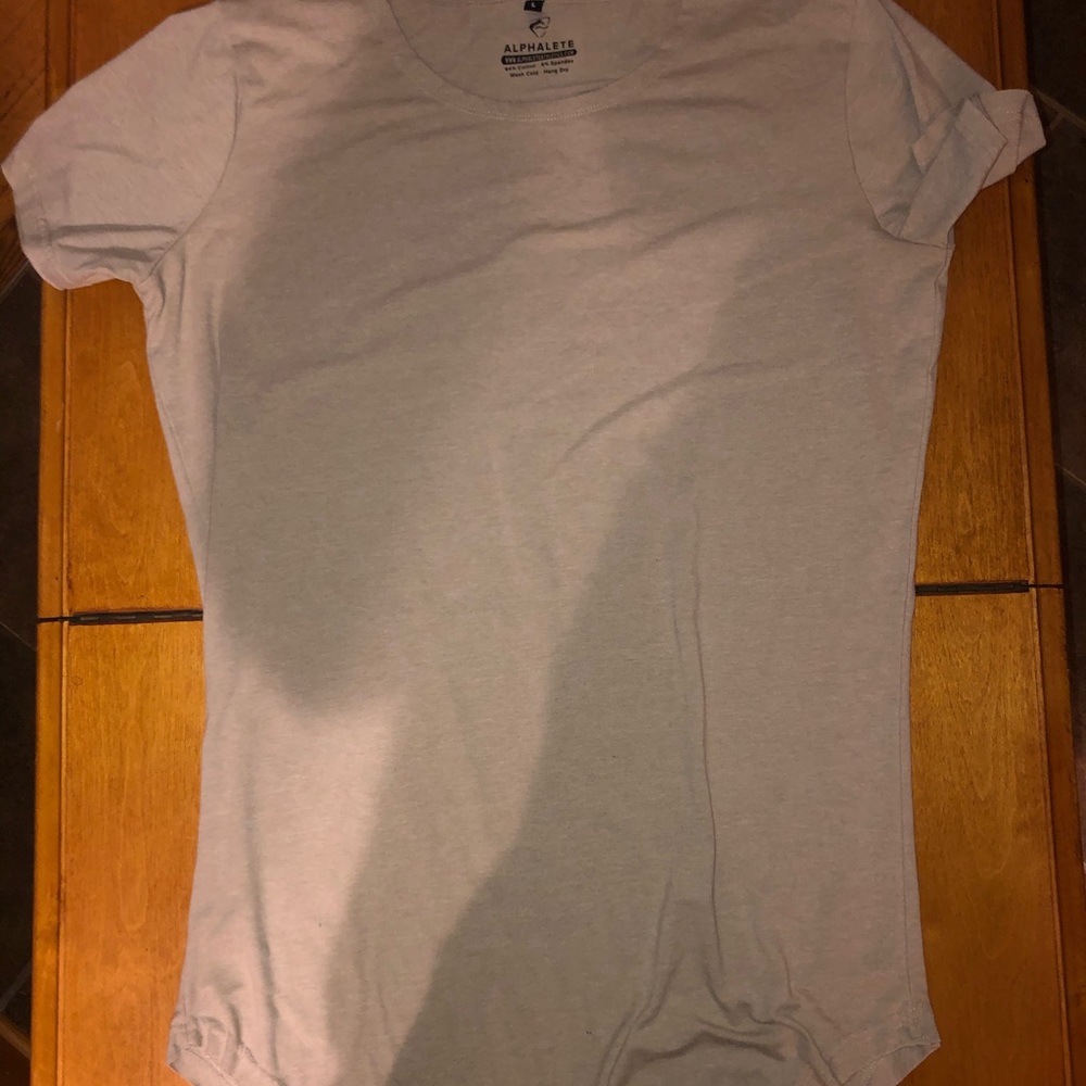 Alphalete Dropcut tee